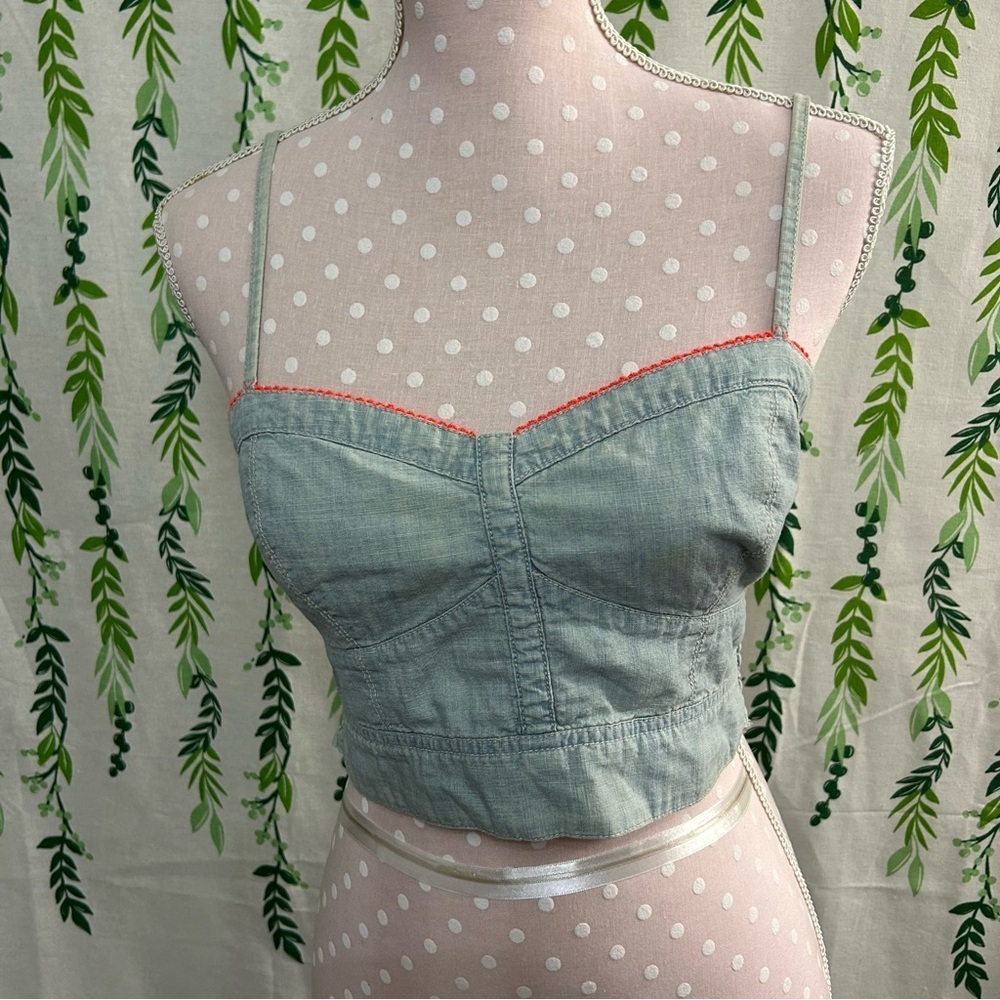 Forever 21 Sleeveless Crop Top A3